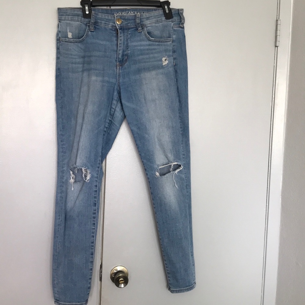 American Eagle Distressed Jeans